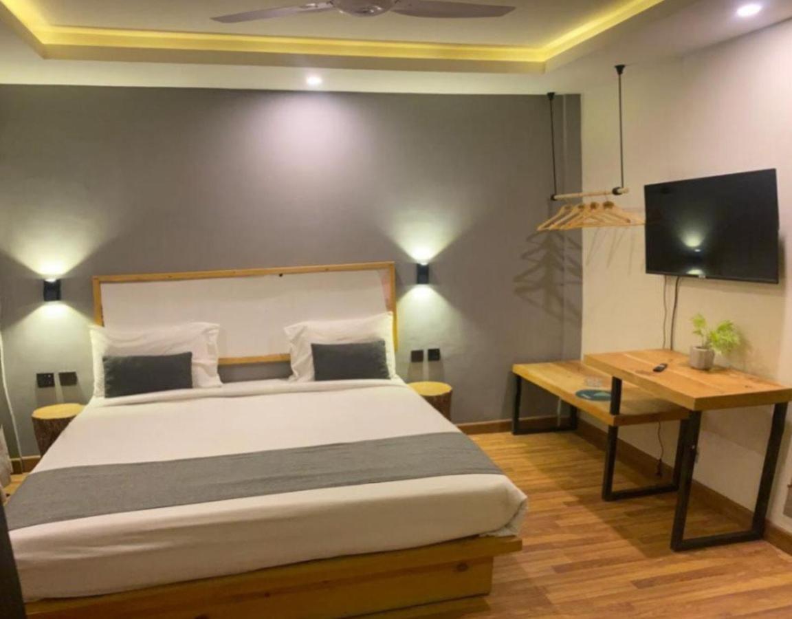 Eat And Read Hotel 스카르두 외부 사진