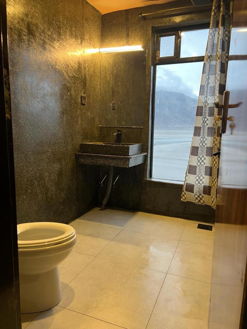 Eat And Read Hotel 스카르두 객실 사진