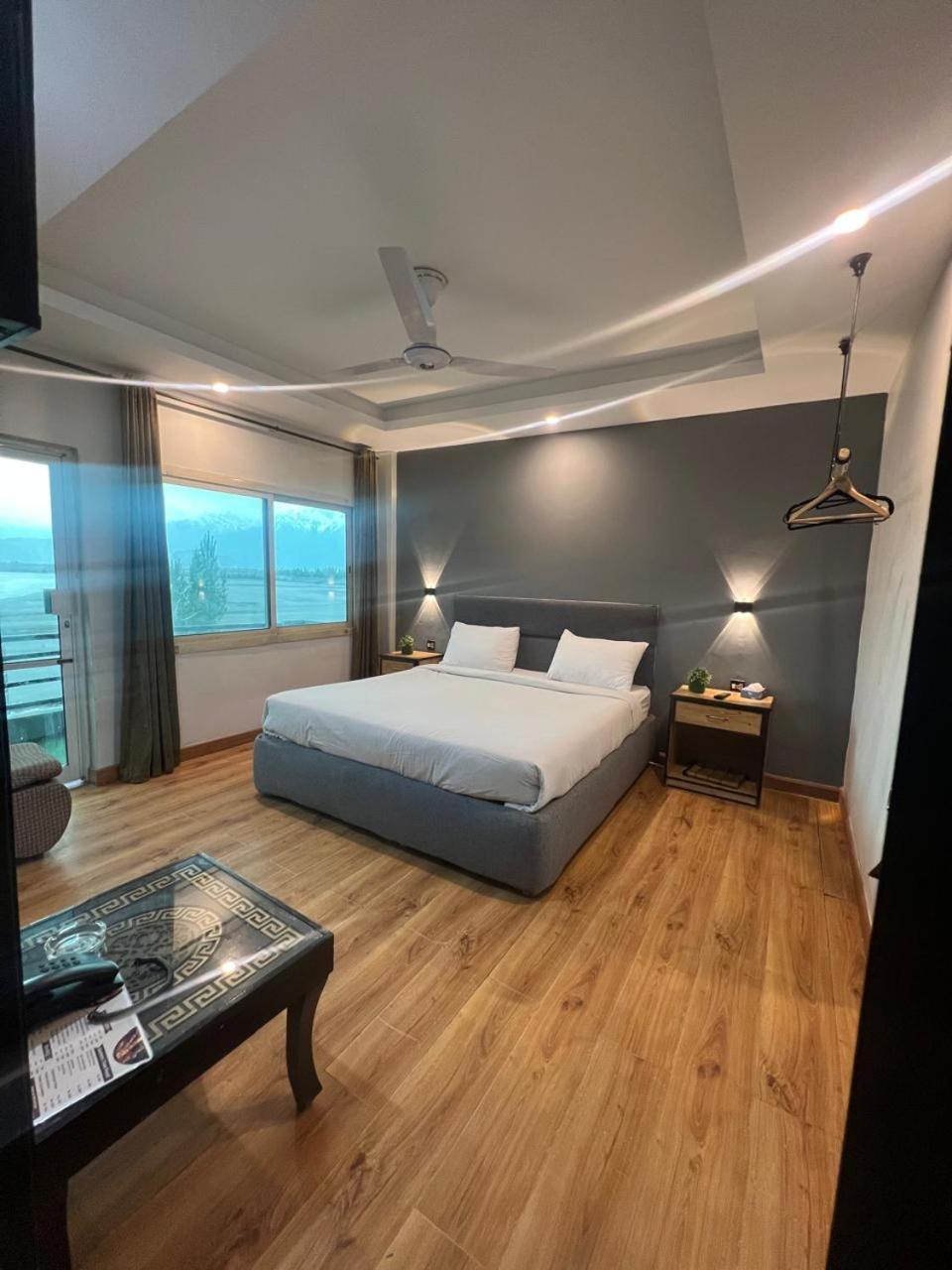 Eat And Read Hotel 스카르두 외부 사진